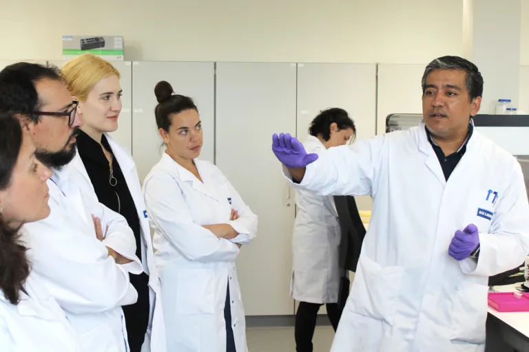 Rodrigo Gallardo in the Lab